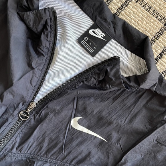 Nike nylon zip jacket - Picture 2 of 7